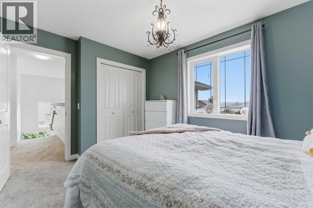 207 Gleneagles View, Cochrane, Alberta  T4C 2G5 - Photo 35 - A2307937