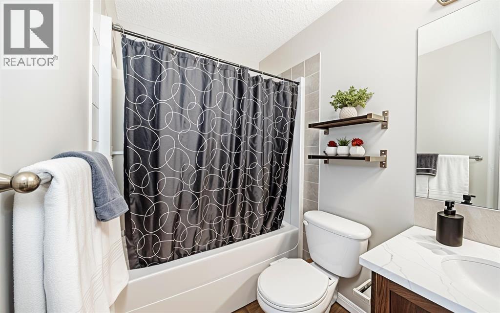 231 Saddlebrook Way NE, Calgary, Alberta  T3J 0B5 - Photo 13 - A2308941