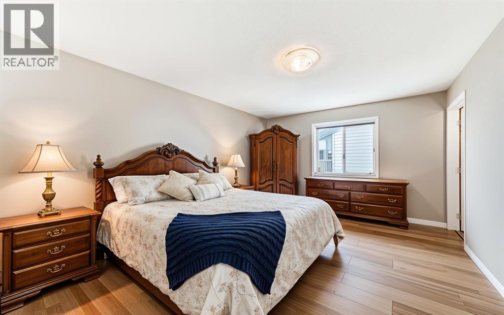 231 Saddlebrook Way NE, Calgary, Alberta  T3J 0B5 - Photo 9 - A2308941