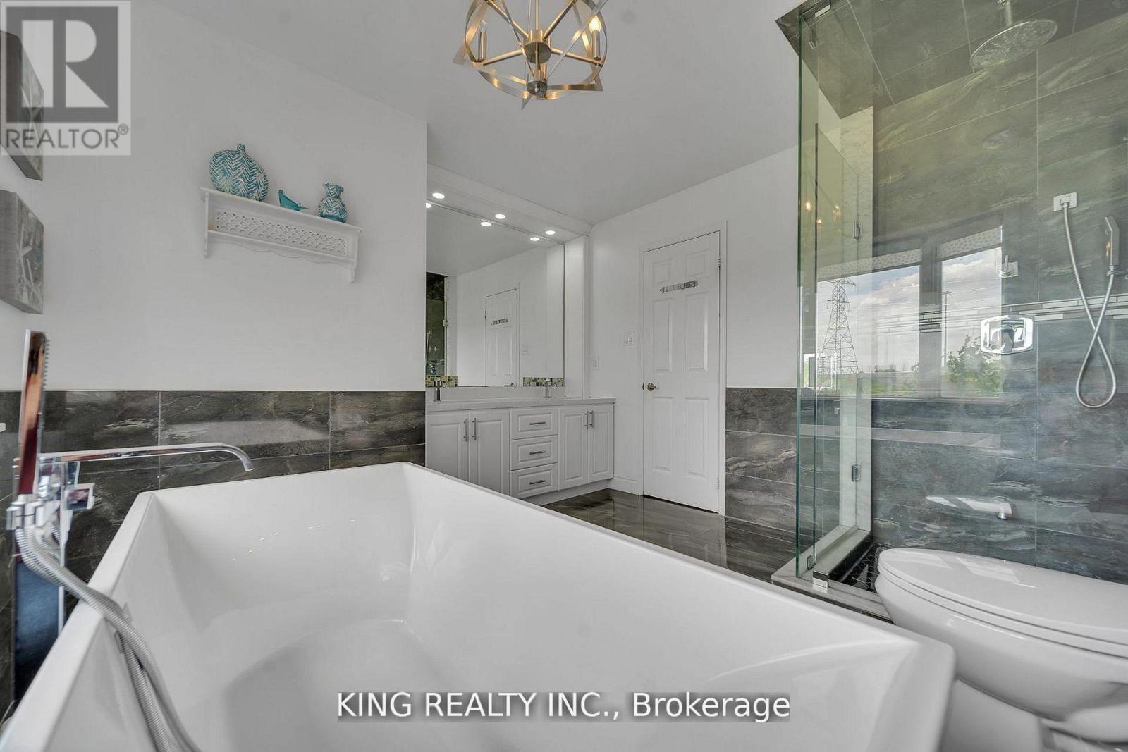 2606 Ambercroft Trail, Mississauga, Ontario  L5M 4K3 - Photo 31 - W13138678