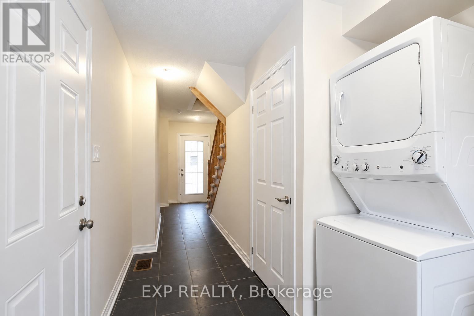96 - 2280 Baronwood Drive, Oakville, Ontario  L6M 0K4 - Photo 2 - W13138704