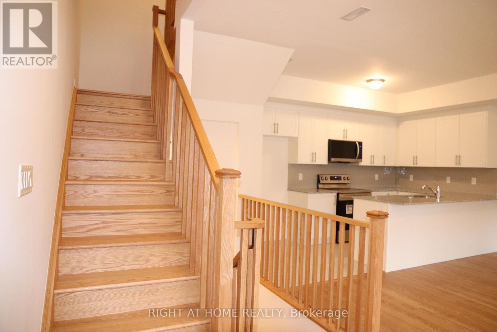 1541 Hilson Heights, Milton, Ontario  L9E 1V5 - Photo 29 - W13138714