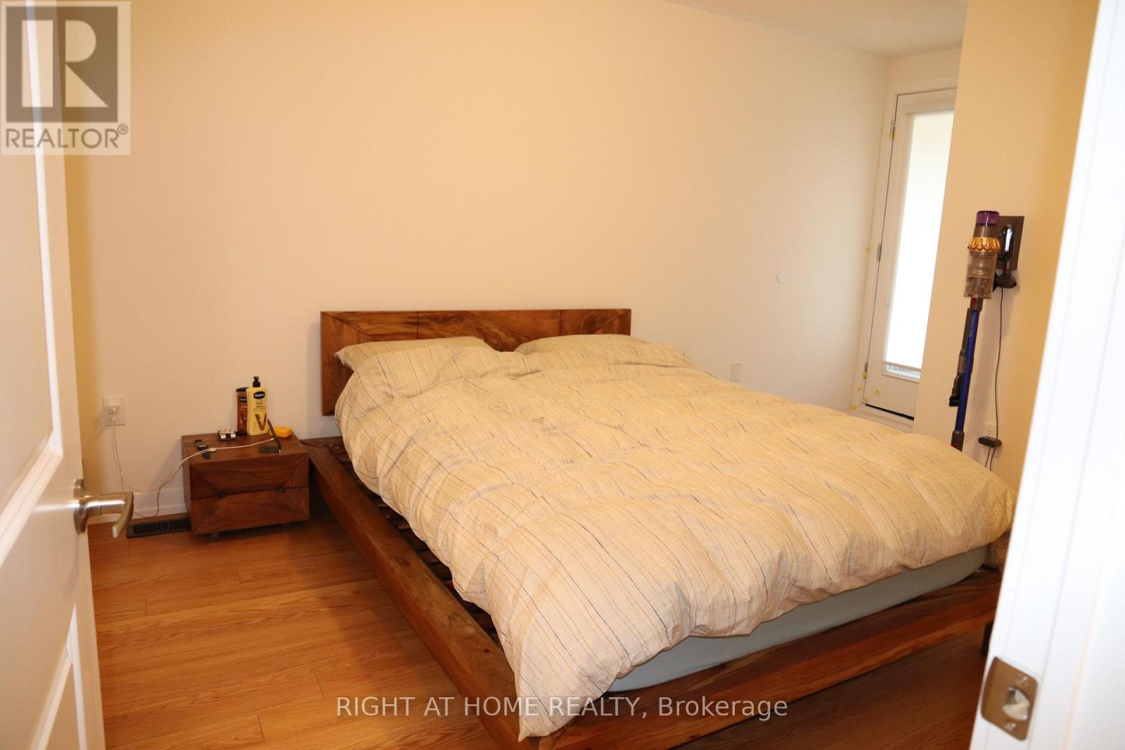 1541 Hilson Heights, Milton, Ontario  L9E 1V5 - Photo 35 - W13138714