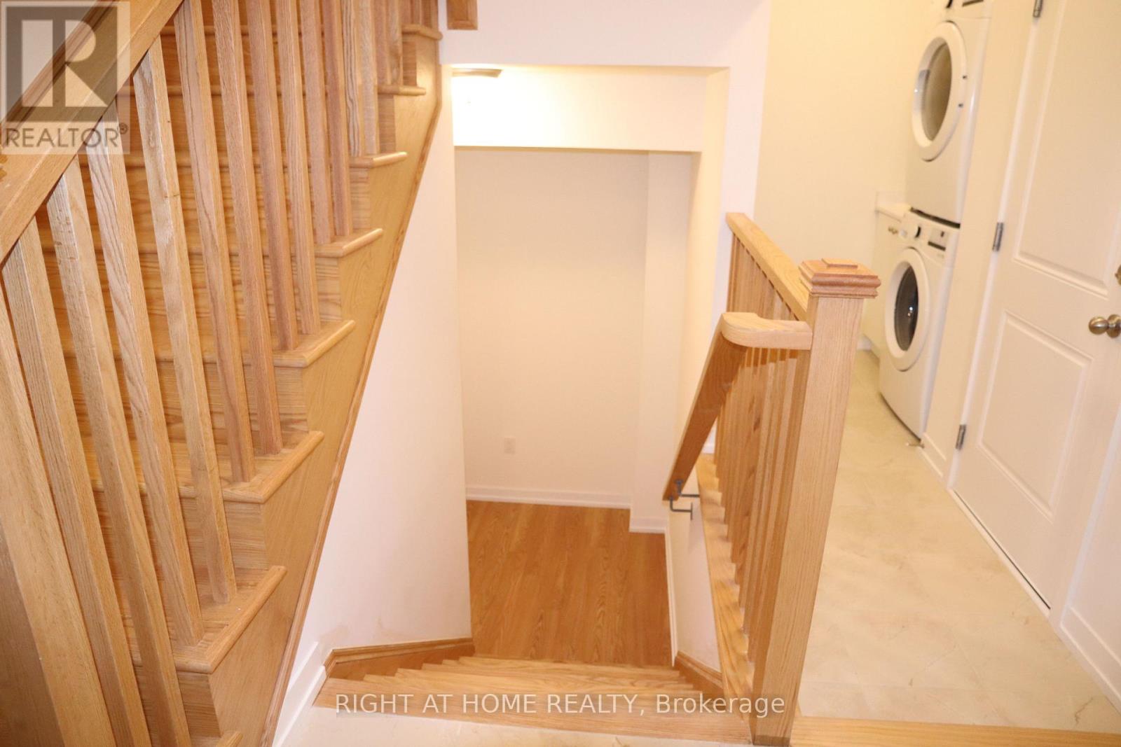 1541 Hilson Heights, Milton, Ontario  L9E 1V5 - Photo 6 - W13138714