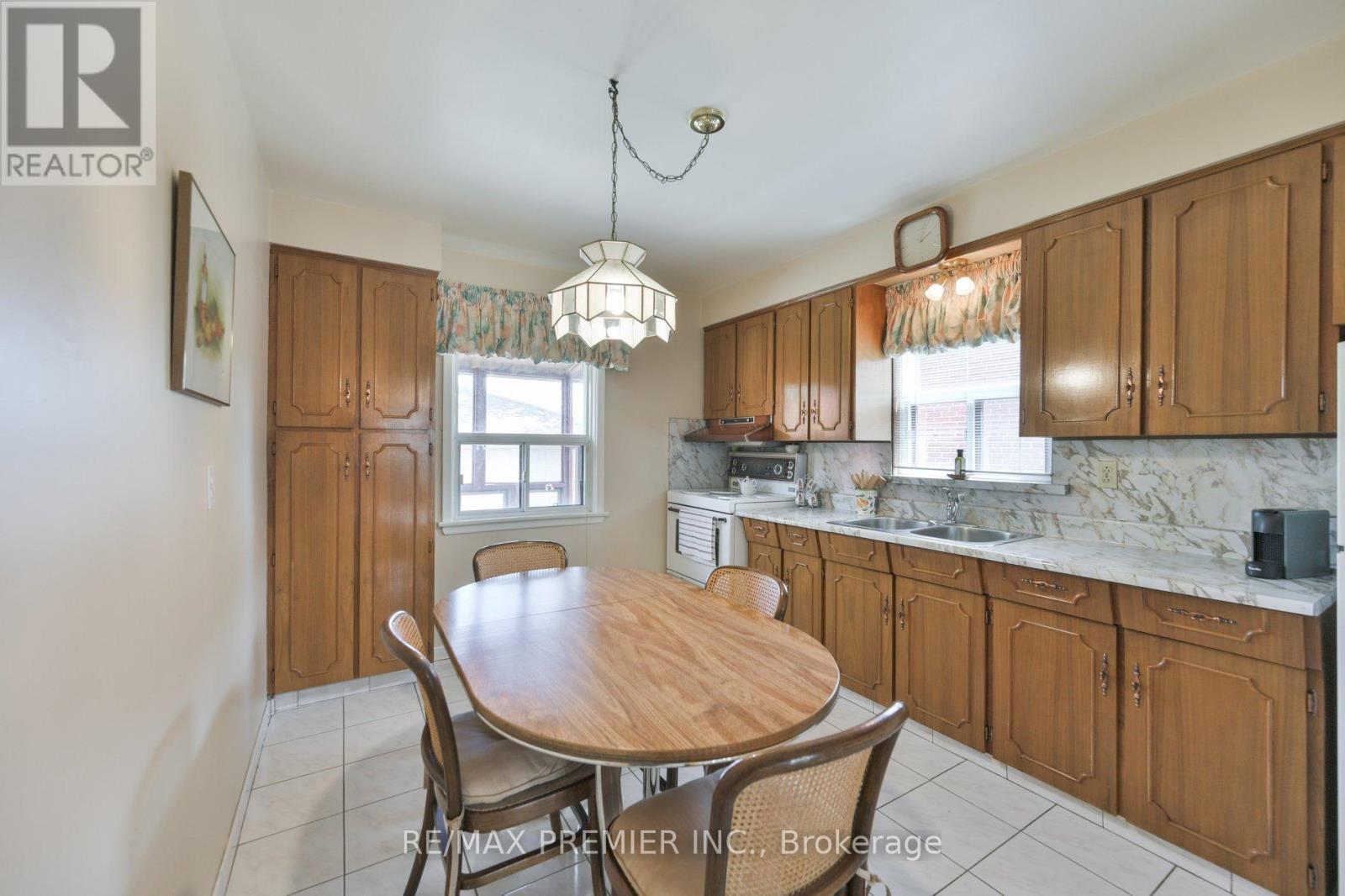 81 Macleod Street, Toronto, Ontario  M6L 2M8 - Photo 14 - W13138718