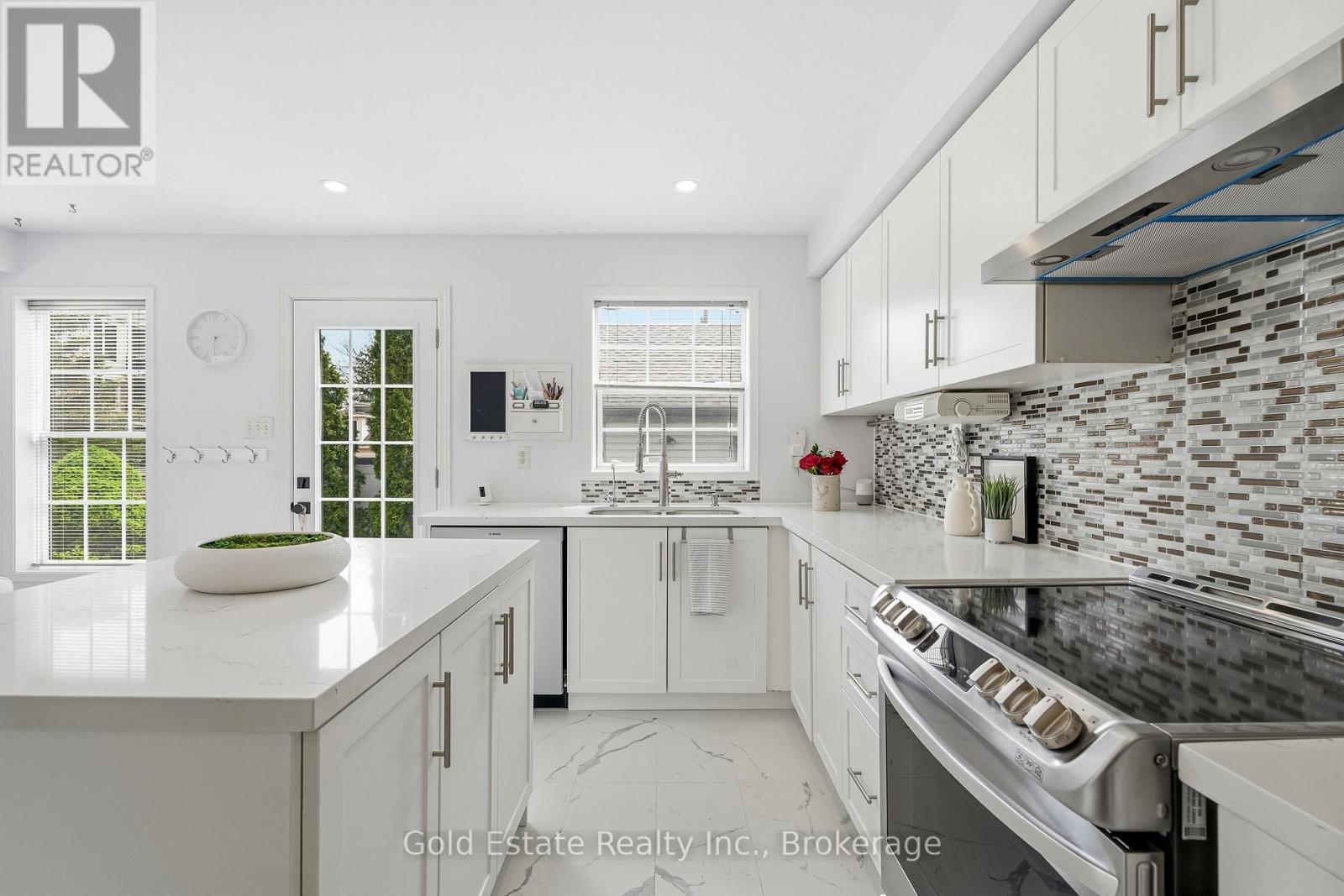 120 Roxton Road, Oakville, Ontario  L6H 6V4 - Photo 13 - W13138724