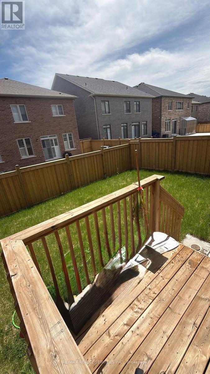 37 Bavenden Crescent, Brampton, Ontario  L6X 5S4 - Photo 16 - W13138730