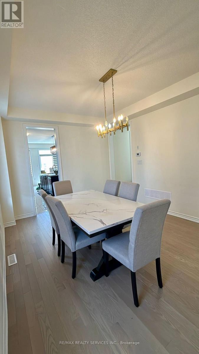 37 Bavenden Crescent, Brampton, Ontario  L6X 5S4 - Photo 3 - W13138730