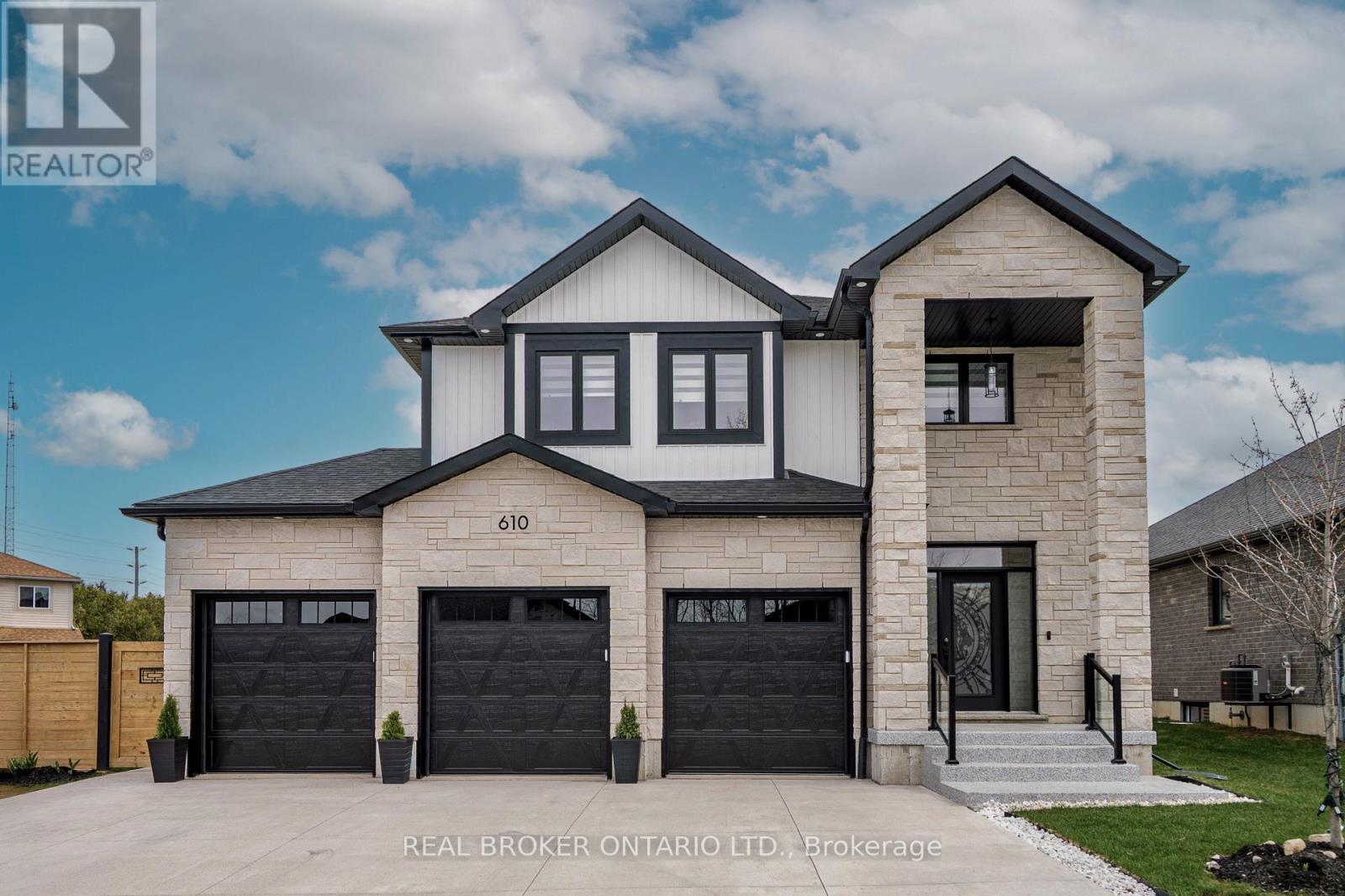 610 Conners Drive, North Perth, Ontario  N4W 0J3 - Photo 3 - X13138728