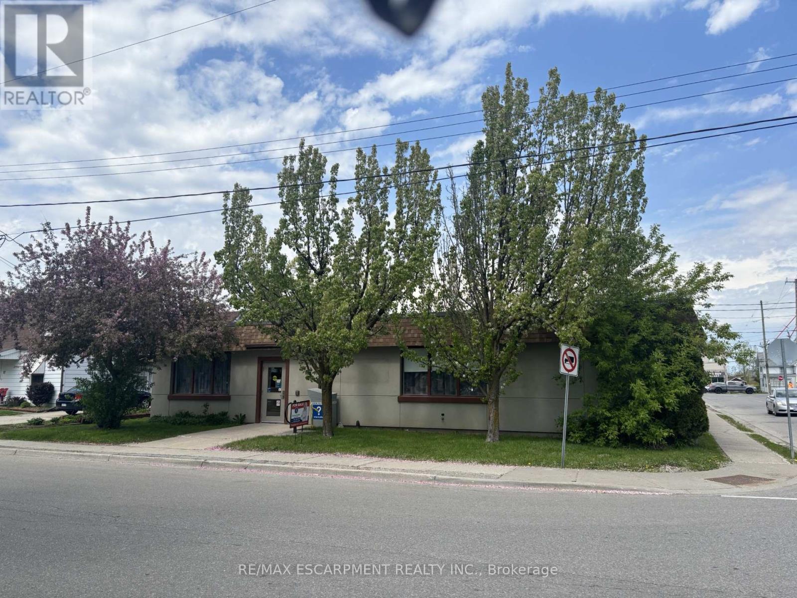 13 Alma Street N, Haldimand, Ontario  N0A 1H0 - Photo 3 - X12881268