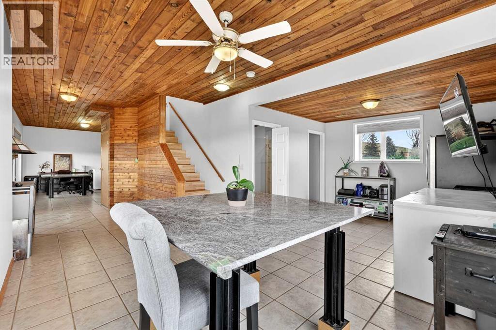 112239 402 Avenue W, Rural Foothills County, Alberta  T1S 6E1 - Photo 19 - A2307122