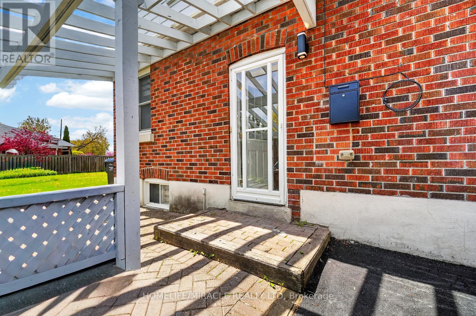 21 Gregory Street, Brampton, Ontario  L6Y 1G2 - Photo 32 - W13081596