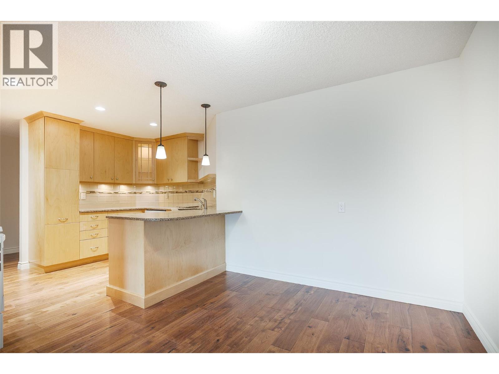 983 Bernard Avenue Unit# 206, Kelowna, British Columbia  V1Y 6P7 - Photo 7 - 10387664