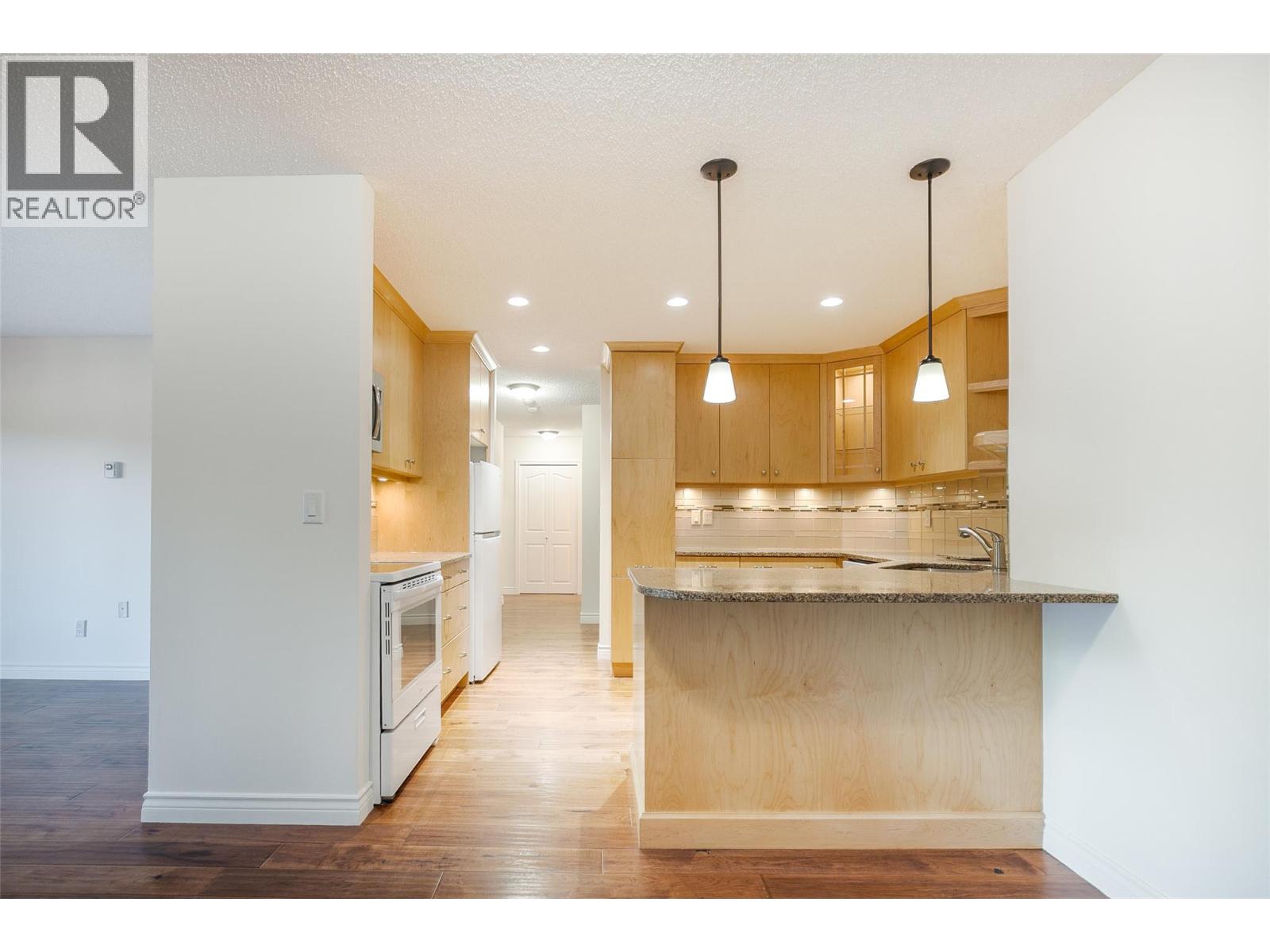 983 Bernard Avenue Unit# 206, Kelowna, British Columbia  V1Y 6P7 - Photo 8 - 10387664