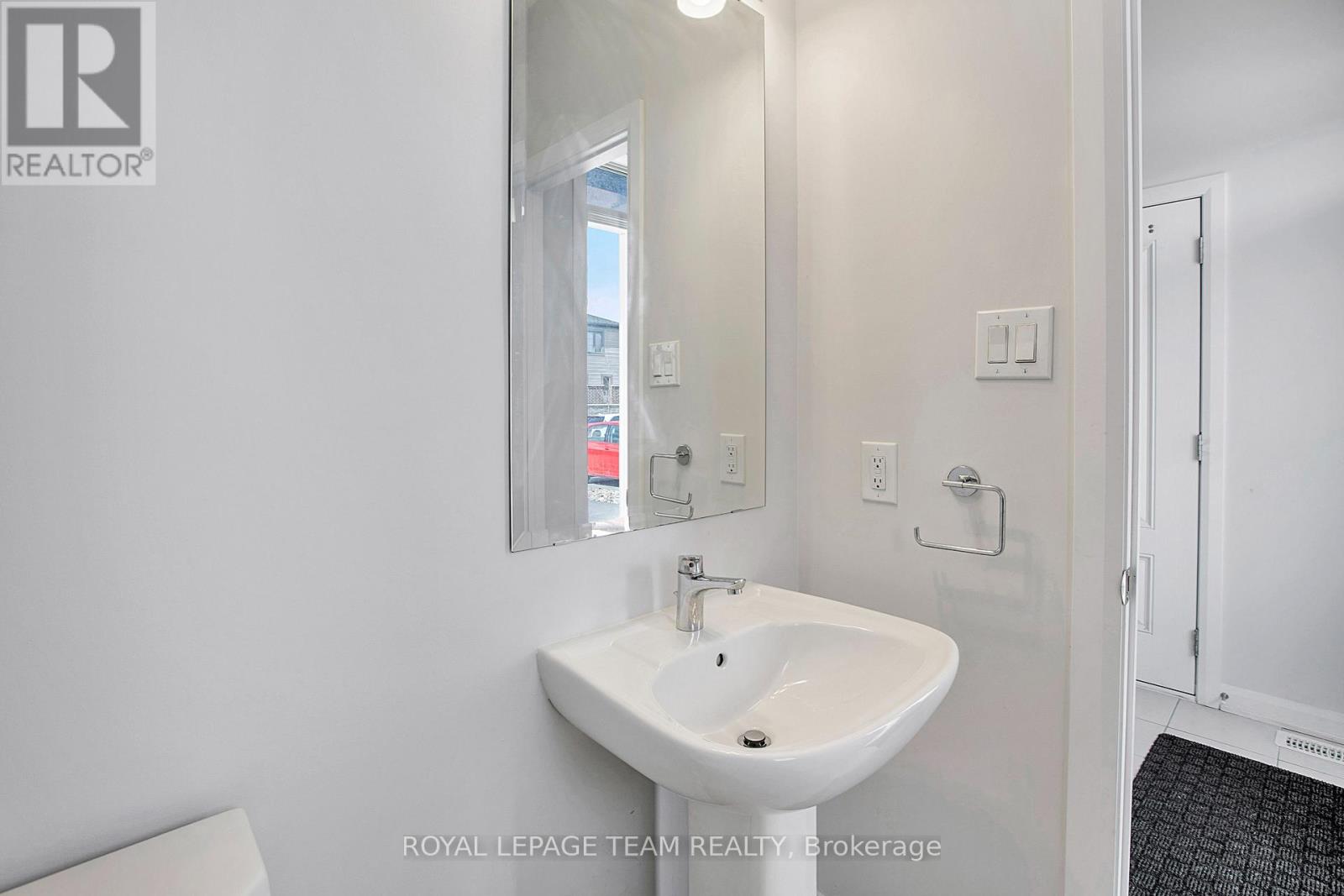 1013 Parabolica Way, Ottawa, Ontario  K2T 0P8 - Photo 5 - X13138732