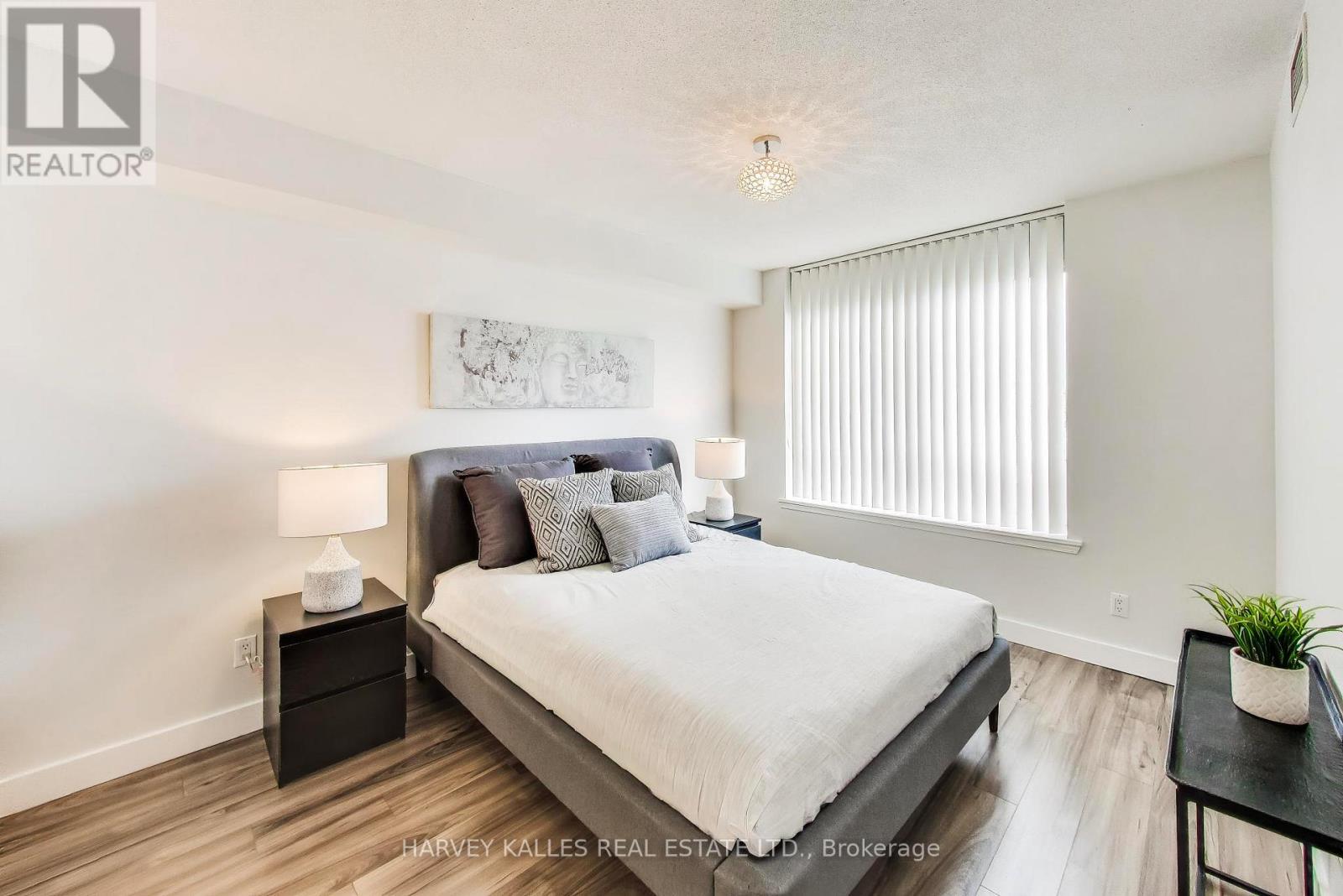 401 - 1369 Bloor Street W, Toronto, Ontario  M6P 4J4 - Photo 17 - C13138756