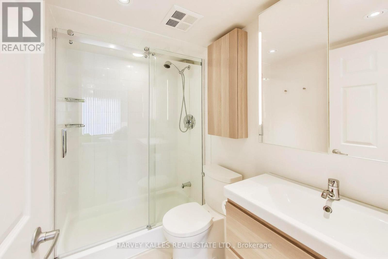 401 - 1369 Bloor Street W, Toronto, Ontario  M6P 4J4 - Photo 21 - C13138756