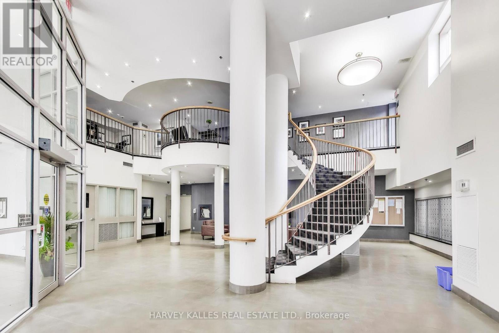 401 - 1369 Bloor Street W, Toronto, Ontario  M6P 4J4 - Photo 6 - C13138756