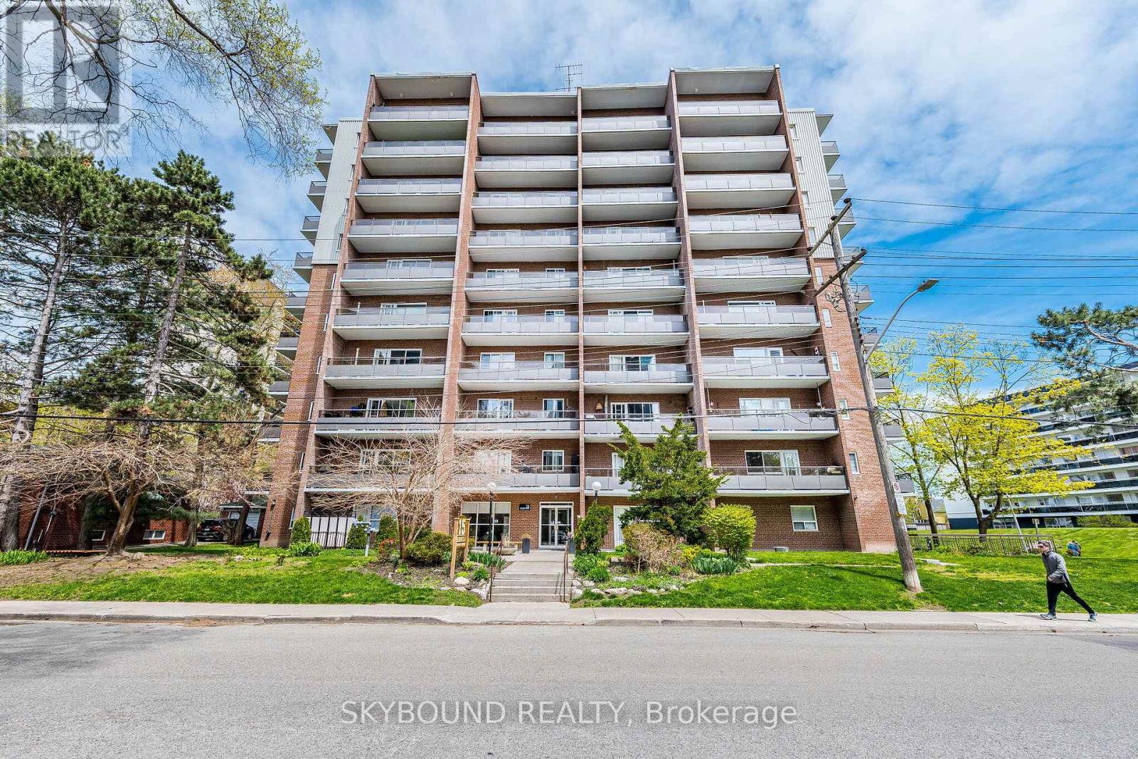 305 - 15 ELIZABETH STREET N, Mississauga, Ontario