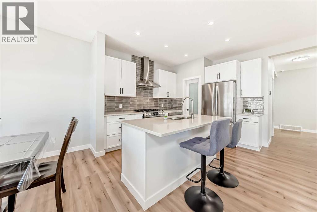 95 Cornerbrook Common NE, Calgary, Alberta  T3N 1L9 - Photo 3 - A2304606