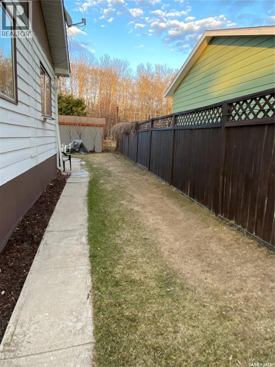 206 Albert Street, Hudson Bay, Saskatchewan  S0E 0Y0 - Photo 15 - SK036033