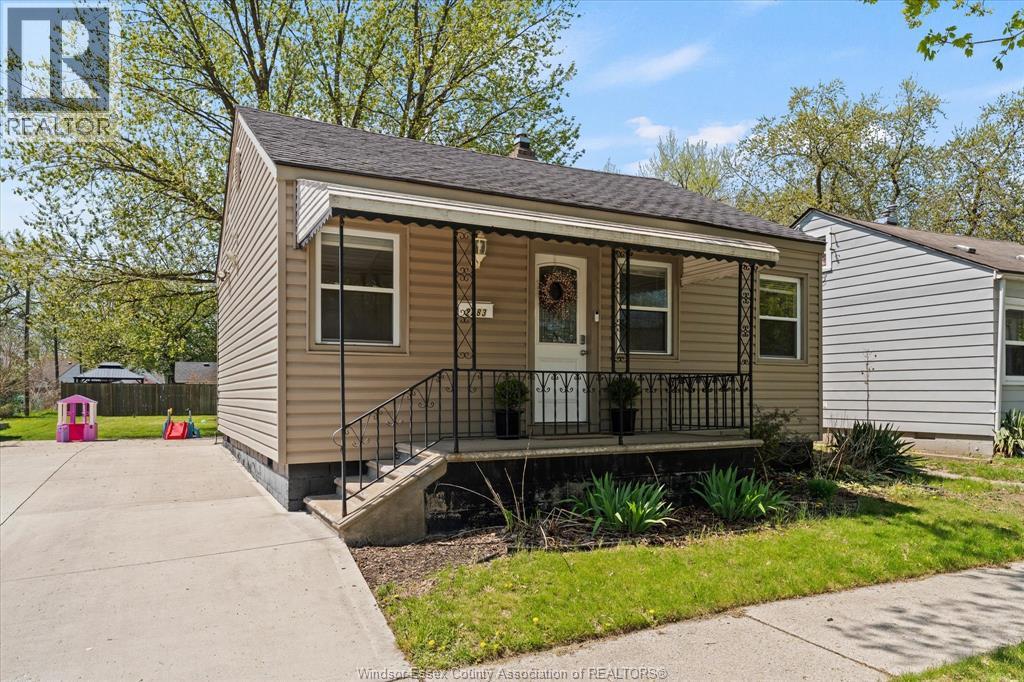2383 Elsmere, Windsor, Ontario  N8W 2C9 - Photo 3 - 26009132