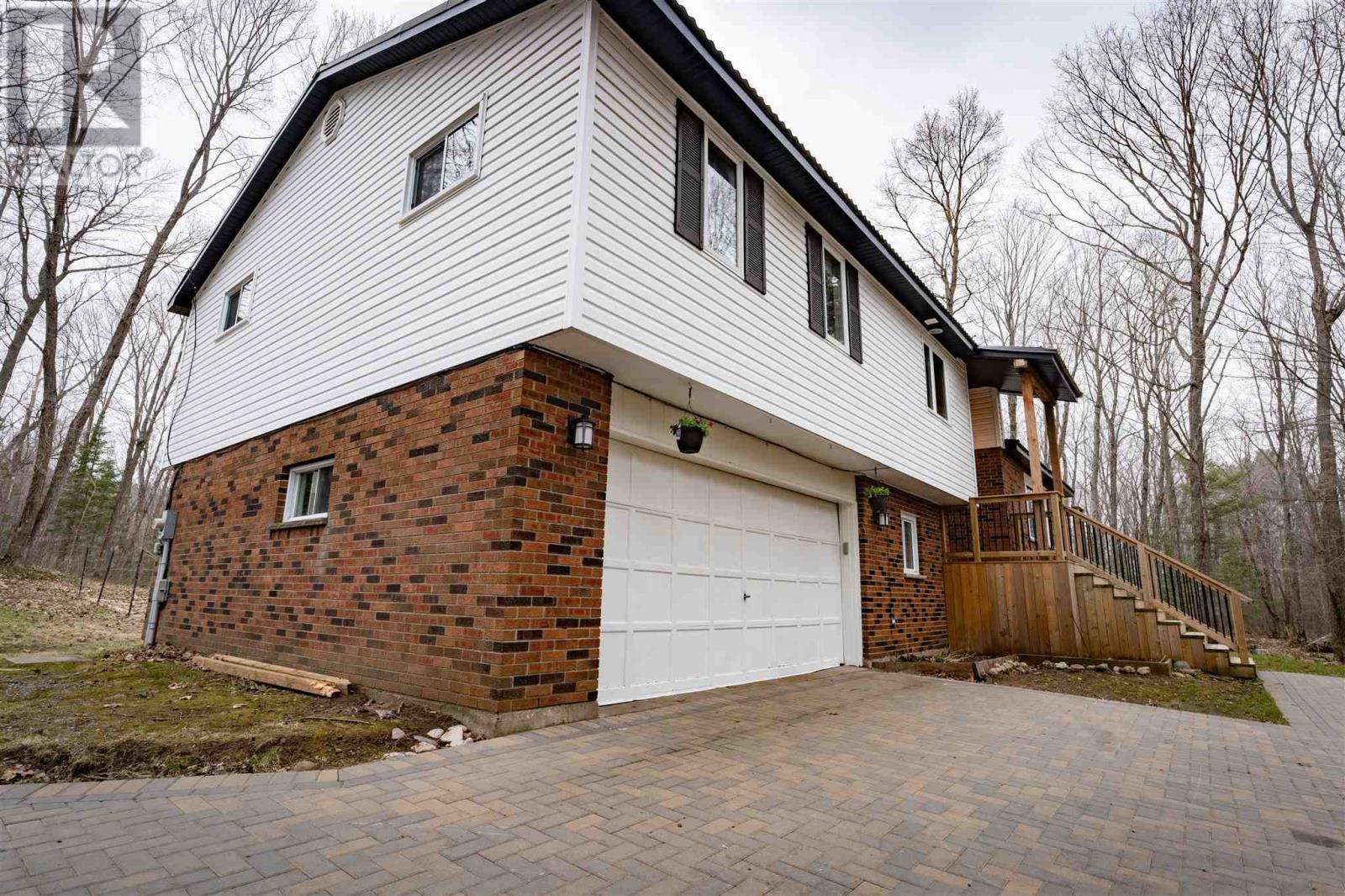 1570 Leigh's Bay Rd, Sault Ste Marie, Ontario  P6A 5K8 - Photo 5 - SM261030