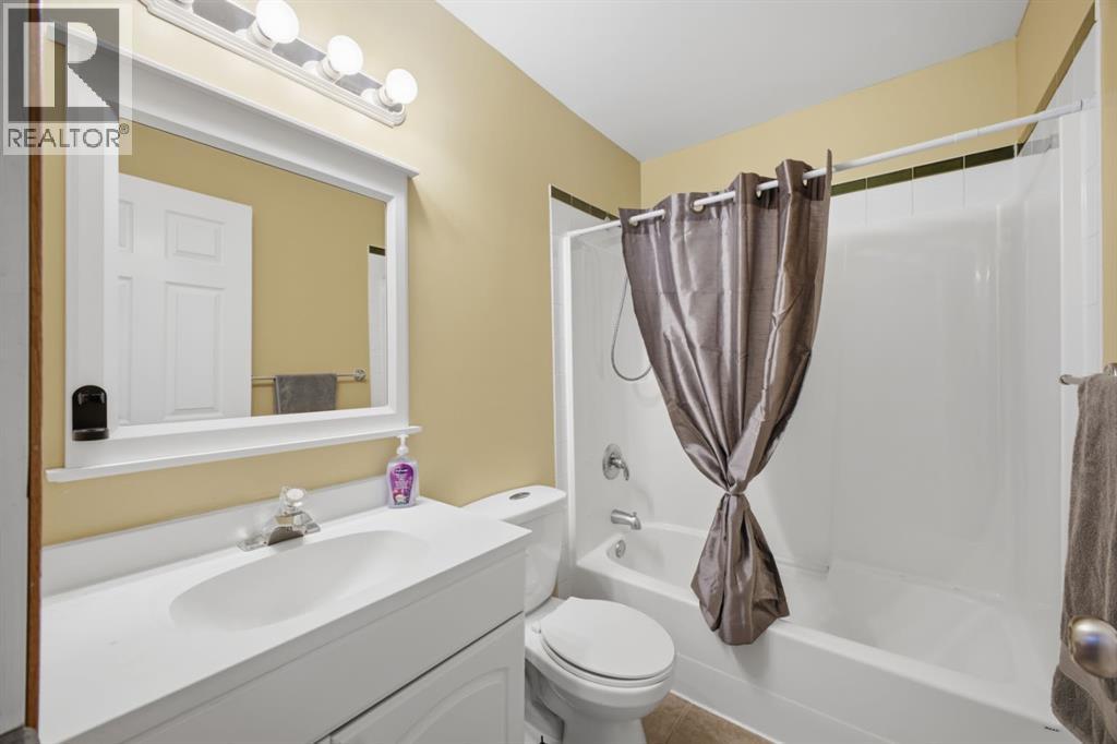 1 Pell Close, Sylvan Lake, Alberta  T4S 1W8 - Photo 25 - A2309405