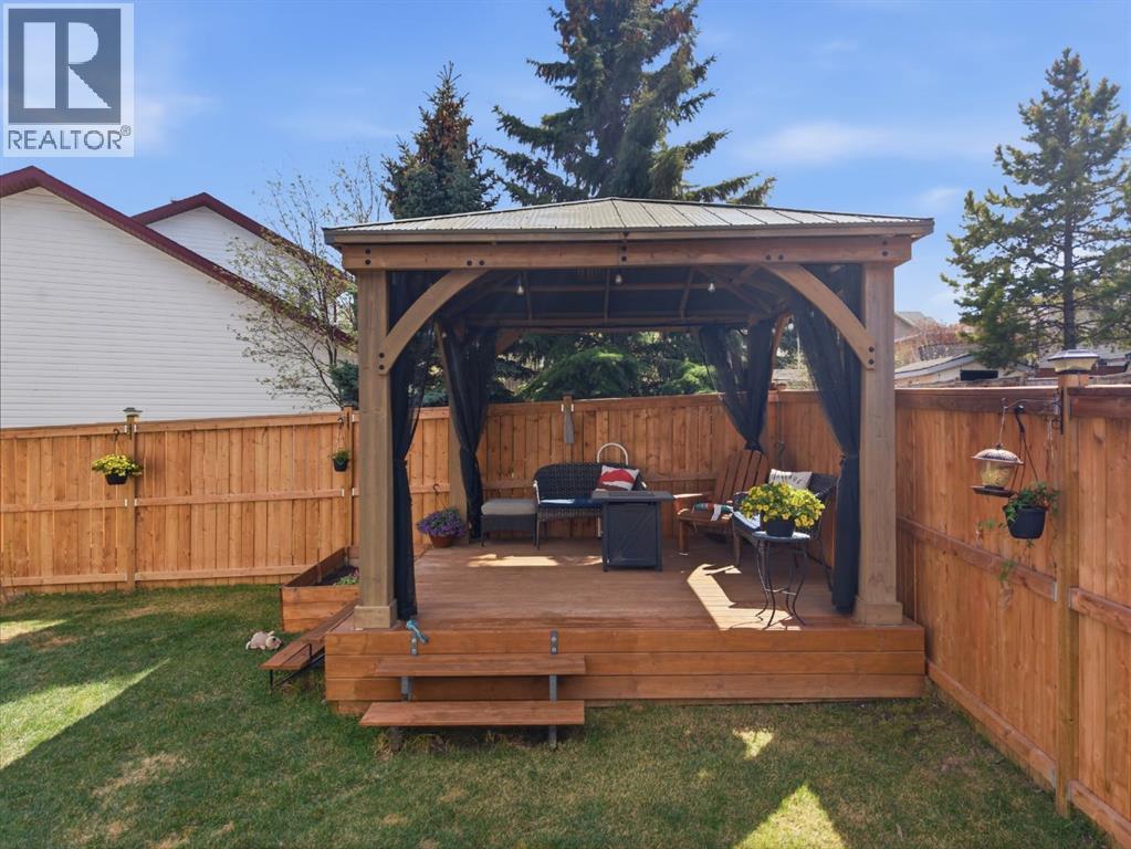 1 Pell Close, Sylvan Lake, Alberta  T4S 1W8 - Photo 32 - A2309405