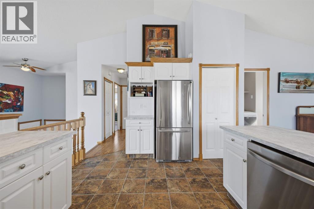 1 Pell Close, Sylvan Lake, Alberta  T4S 1W8 - Photo 8 - A2309405