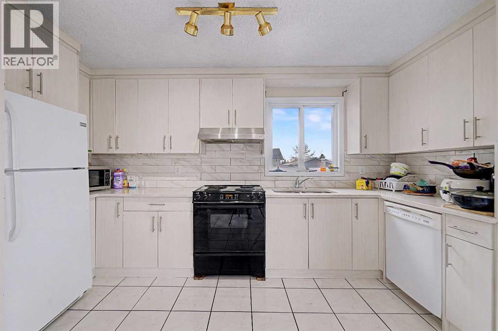 48 Whitworth Way NE, Calgary, Alberta  T1Y 6A8 - Photo 12 - A2304092