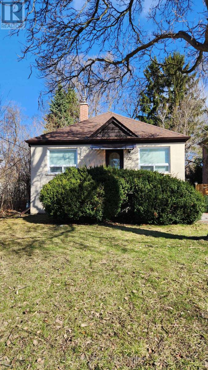 126 OLIVE AVENUE, Toronto, Ontario