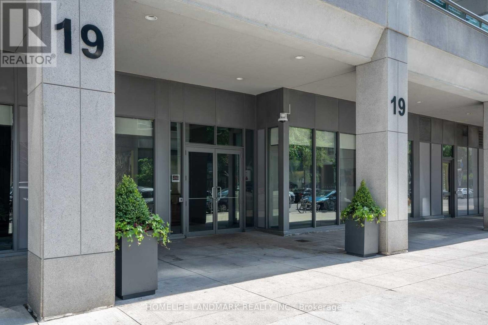2803 - 19 Grand Trunk Crescent, Toronto, Ontario  M5J 3A3 - Photo 2 - C13138810