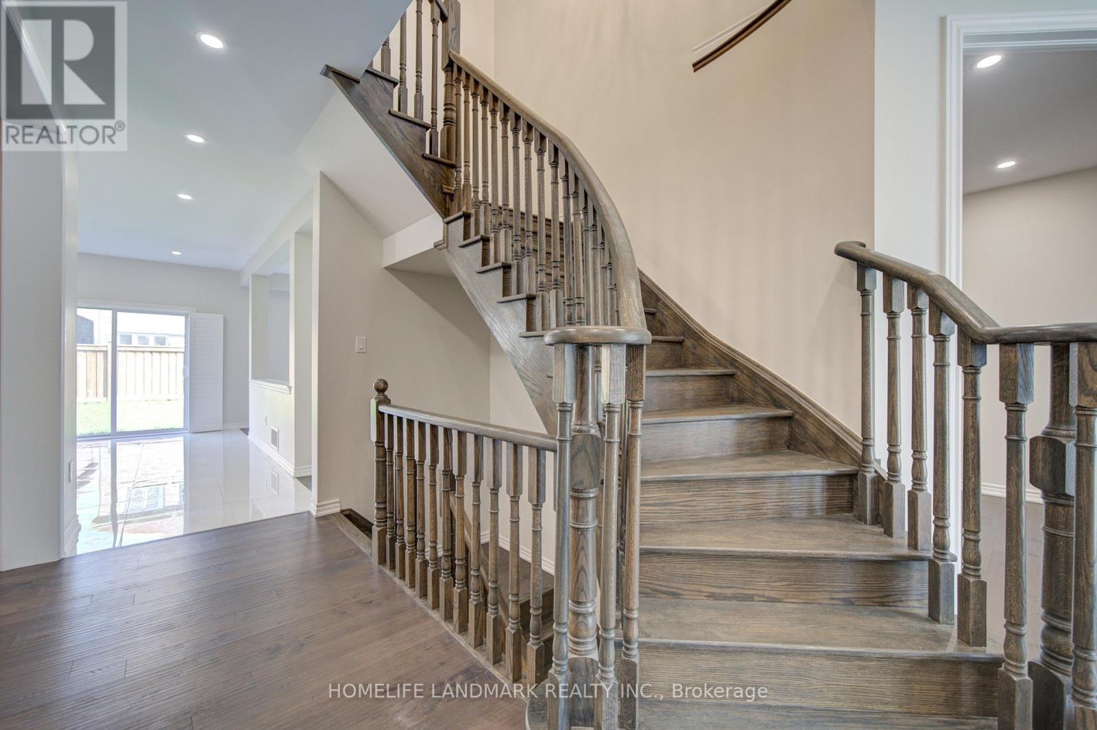 18 Kenneth Ross Crescent, East Gwillimbury, Ontario  L9N 0T7 - Photo 14 - N13138780