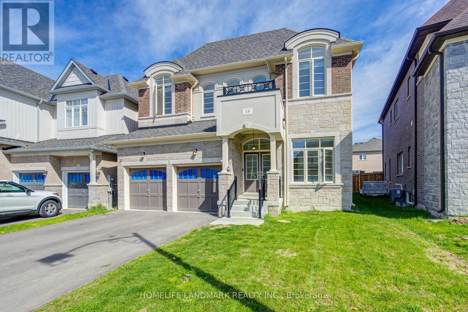 18 Kenneth Ross Crescent, East Gwillimbury, Ontario  L9N 0T7 - Photo 2 - N13138780