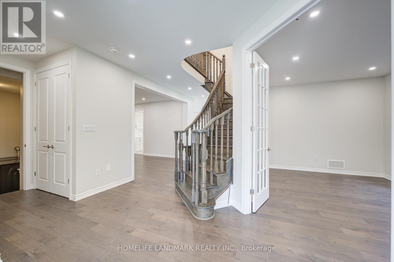 18 Kenneth Ross Crescent, East Gwillimbury, Ontario  L9N 0T7 - Photo 9 - N13138780