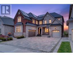 33 STOLLERY POND CRESCENT, Markham, Ontario