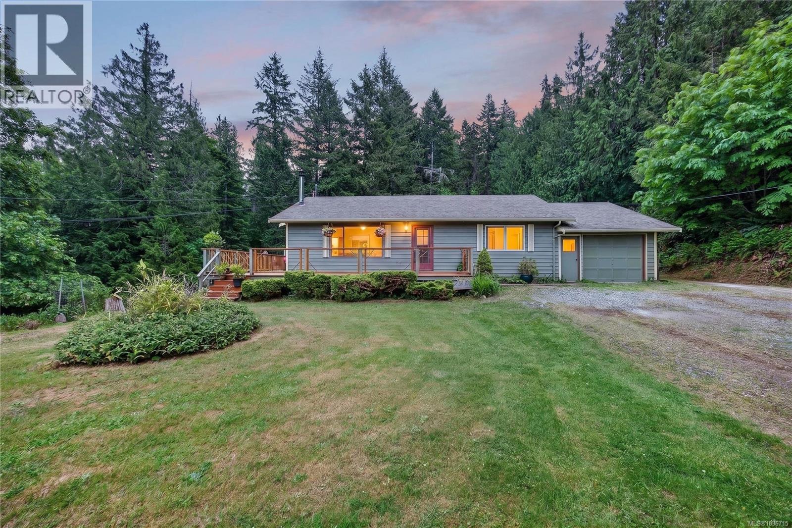 165 Pallot Way, Salt Spring, British Columbia  V8K 2N5 - Photo 1 - 1036715