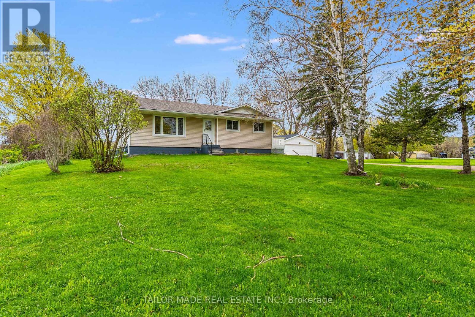 61 George Street, Clearview (Creemore), Ontario  L0M 1G0 - Photo 2 - S13138846