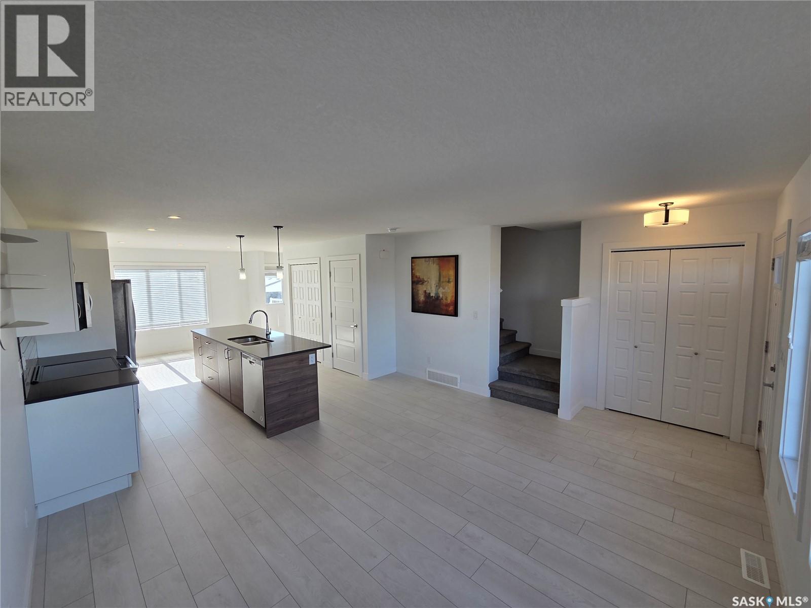 324 Mcormond Drive, Saskatoon, Saskatchewan  S7V 0W9 - Photo 3 - SK036090