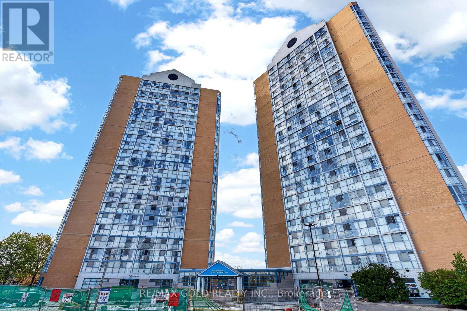1911 - 35 Trailwood Drive, Mississauga, Ontario  L4Z 3L6 - Photo 2 - W13138766