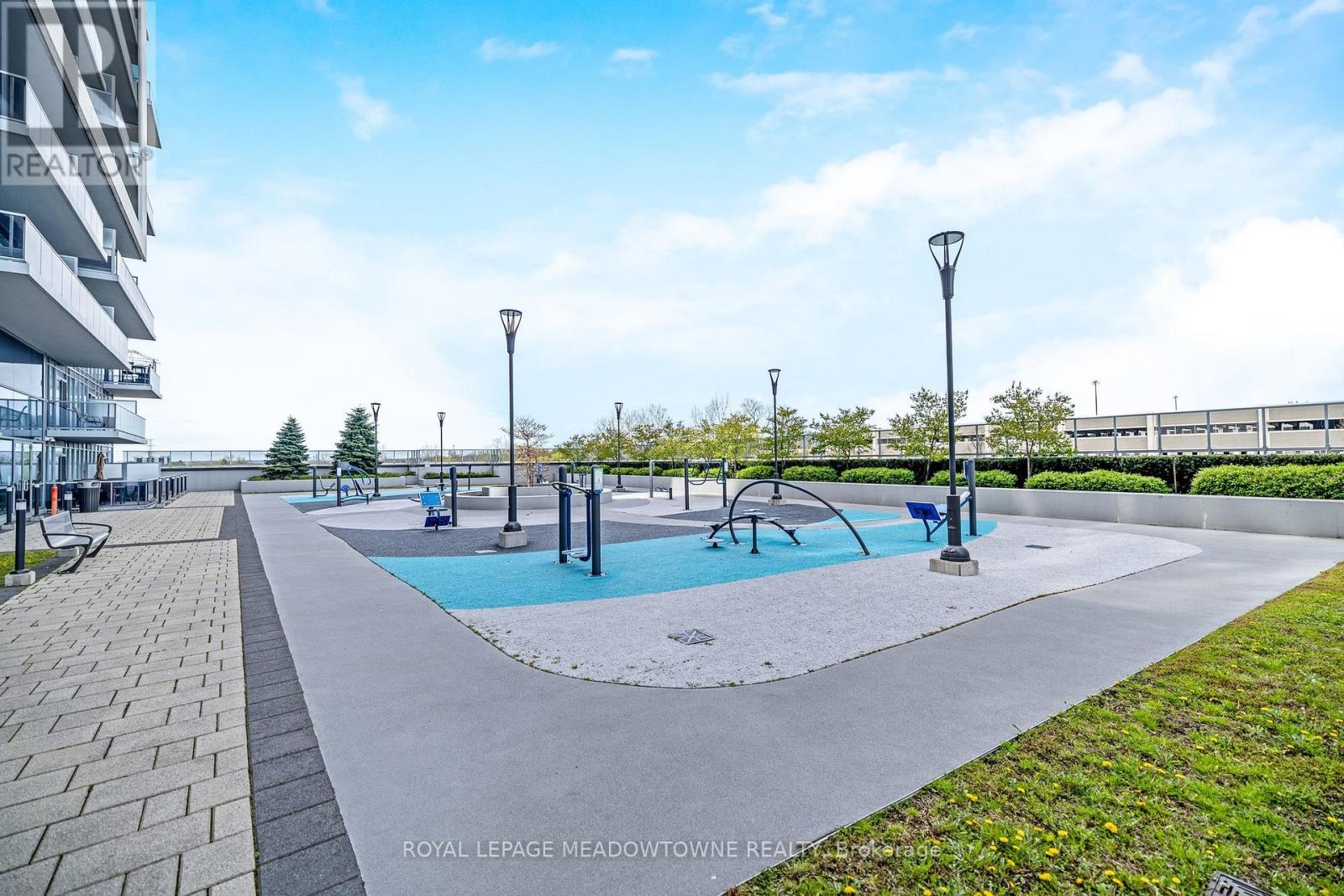 1902 - 2093 Fairview Street, Burlington, Ontario  L7R 0E6 - Photo 45 - W13138768