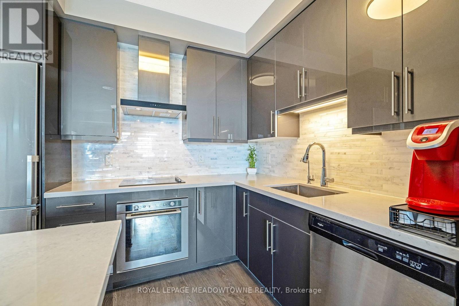 1902 - 2093 Fairview Street, Burlington, Ontario  L7R 0E6 - Photo 6 - W13138768