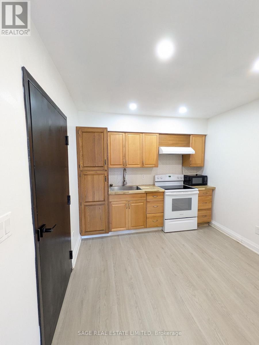 2 - 1865 Davenport Road, Toronto, Ontario  M6N 1B9 - Photo 4 - W13138814