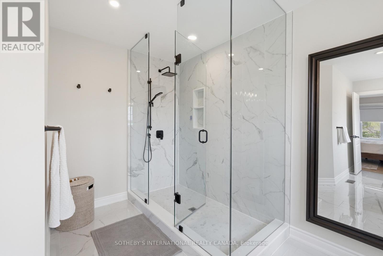 2432 Upper Valley Crescent, Oakville, Ontario  L6H 7P2 - Photo 24 - W13138820