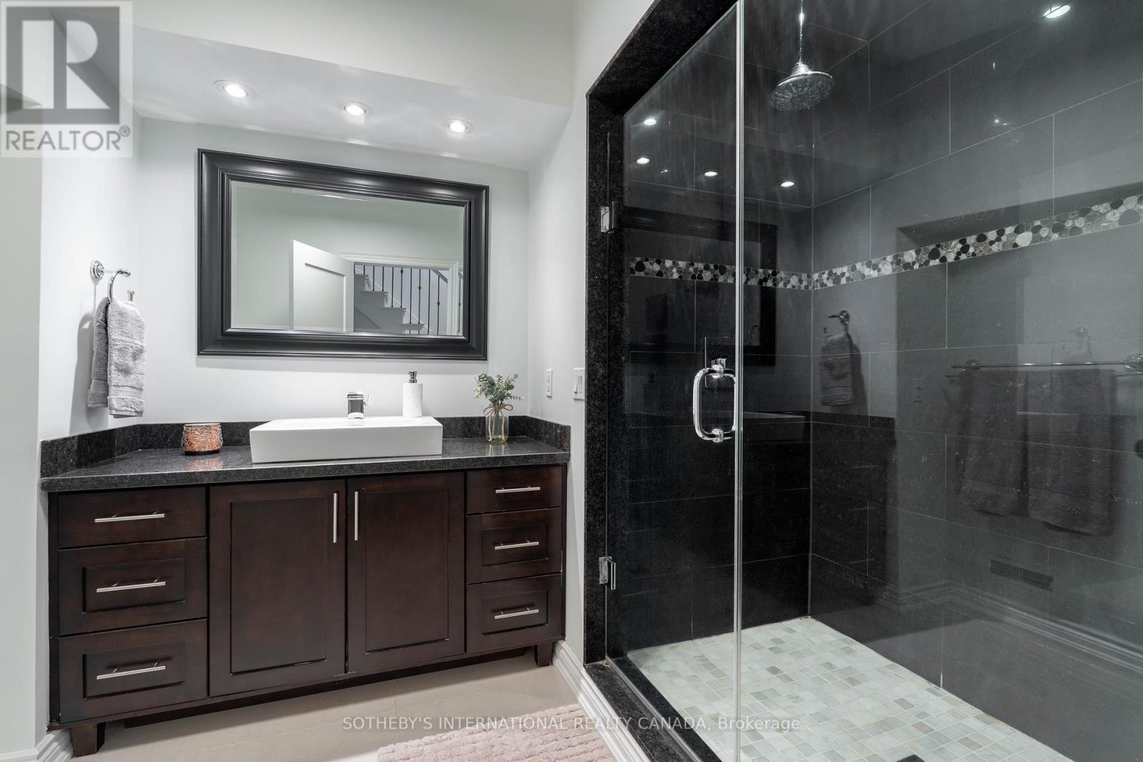 2432 Upper Valley Crescent, Oakville, Ontario  L6H 7P2 - Photo 36 - W13138820