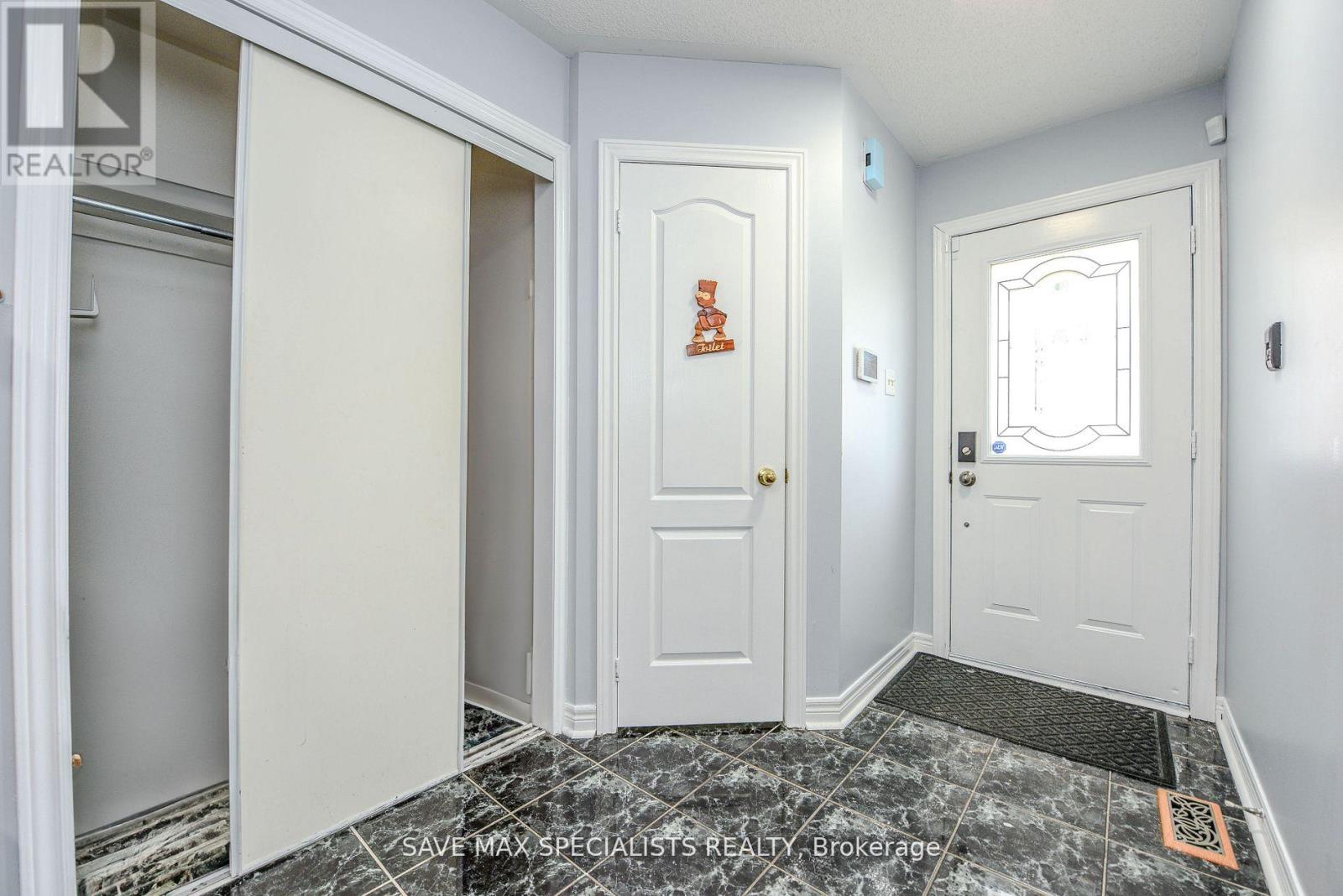 622 Lumberton Crescent, Mississauga, Ontario  L4Z 3Z5 - Photo 4 - W13138830
