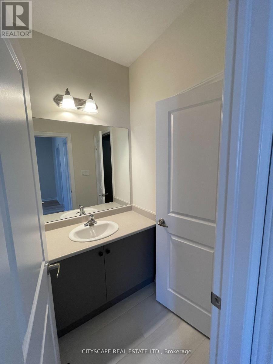 1392 Almonte Drive, Burlington, Ontario  L7P 3E3 - Photo 11 - W13138840