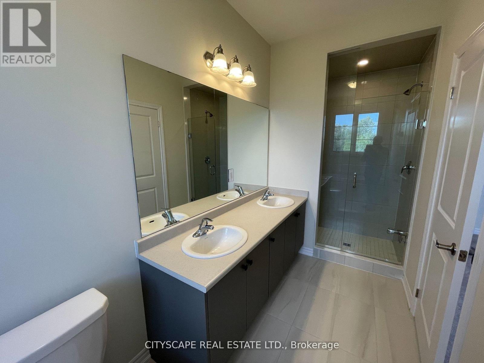 1392 Almonte Drive, Burlington, Ontario  L7P 3E3 - Photo 12 - W13138840