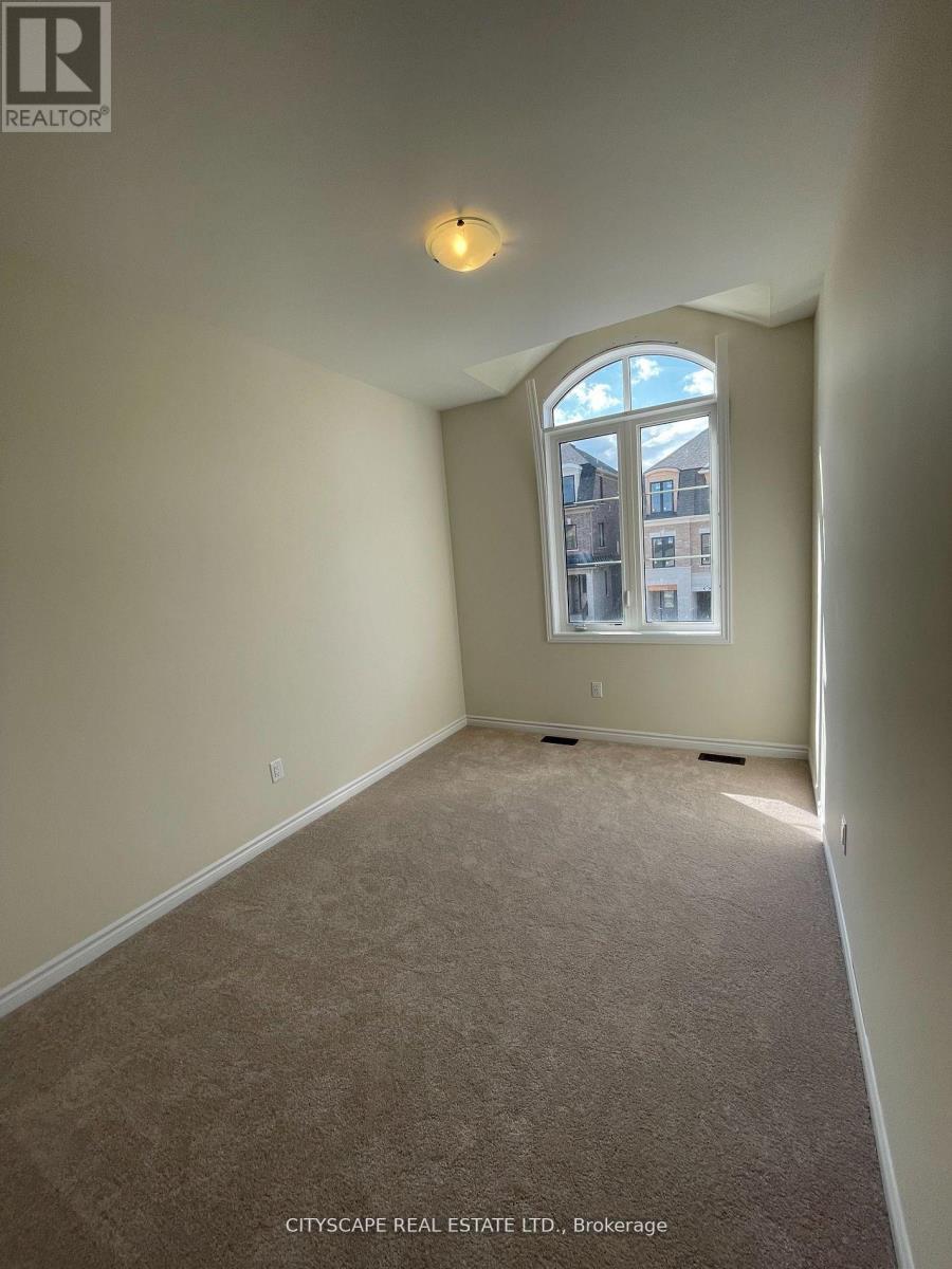 1392 Almonte Drive, Burlington, Ontario  L7P 3E3 - Photo 3 - W13138840